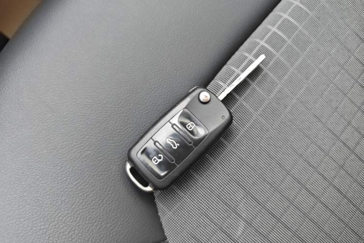 Used Volkswagen Santana 2016 1.6L Automatic Comfort Edition Vehicle Key