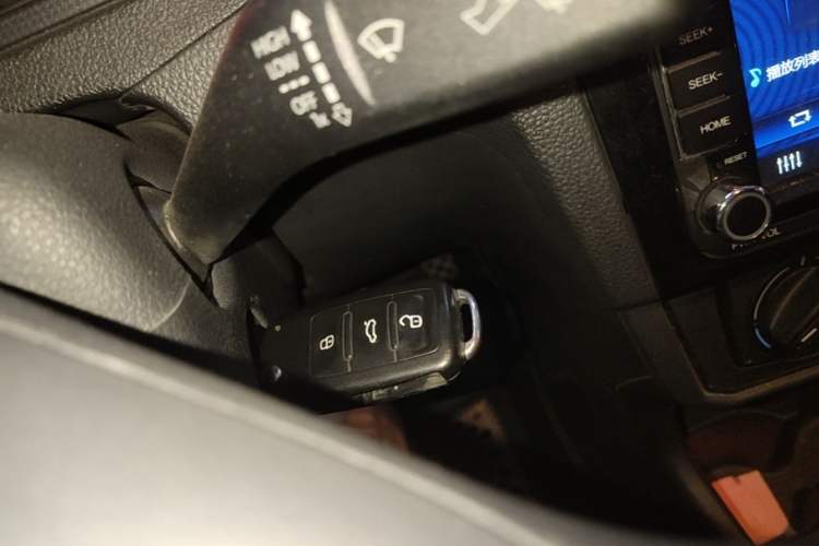 Used Volkswagen Santana 2016 1.6L Manual Fashion Edition Vehicle Key