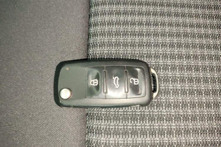 Used Volkswagen Santana 2016 1.4L Manual Fashion Edition Vehicle Key