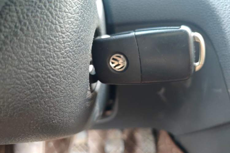 Used Volkswagen Santana 2016 1.6L Manual Fashion Edition Vehicle Key