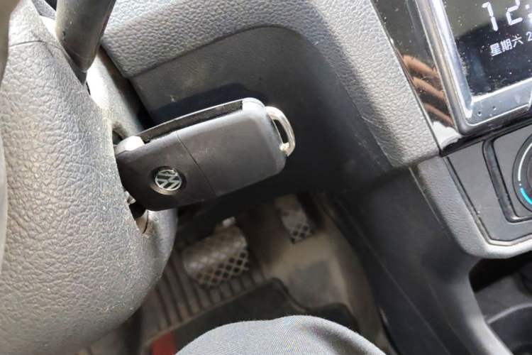 Used Volkswagen Santana 2016 1.6L Automatic Fashion Edition Vehicle Key