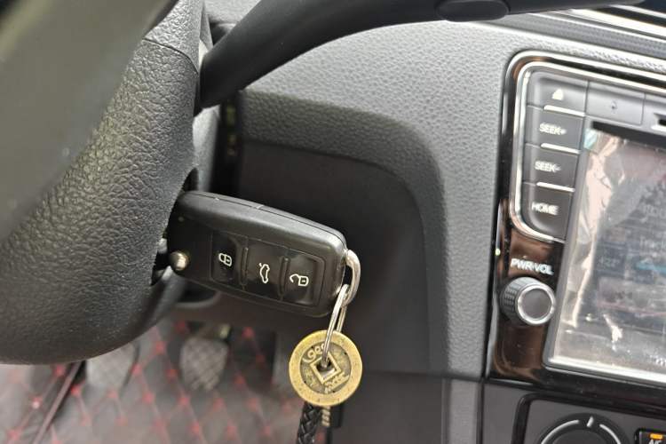 Used Volkswagen Santana 2016 1.4L Manual Fashion Edition Vehicle Key