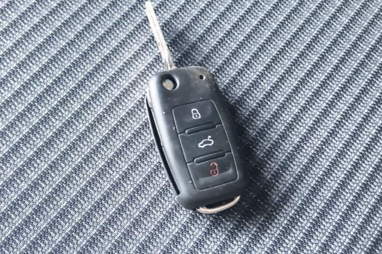 Used Volkswagen Santana 2016 1.6L Manual Fashion Edition Vehicle Key