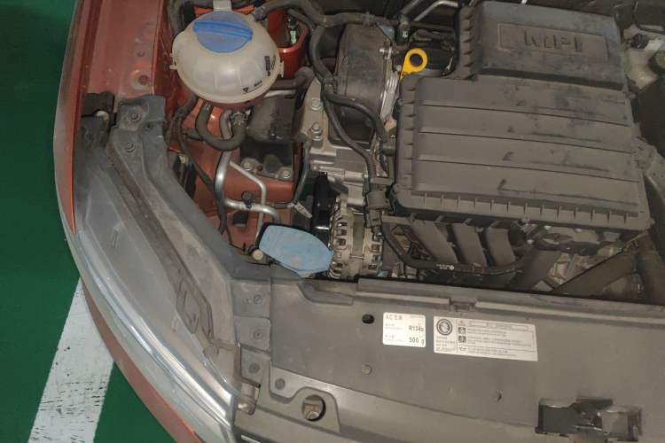 Used Volkswagen Santana 2016 Cross 1.6L Automatic Fashion Edition Engine Bay Right