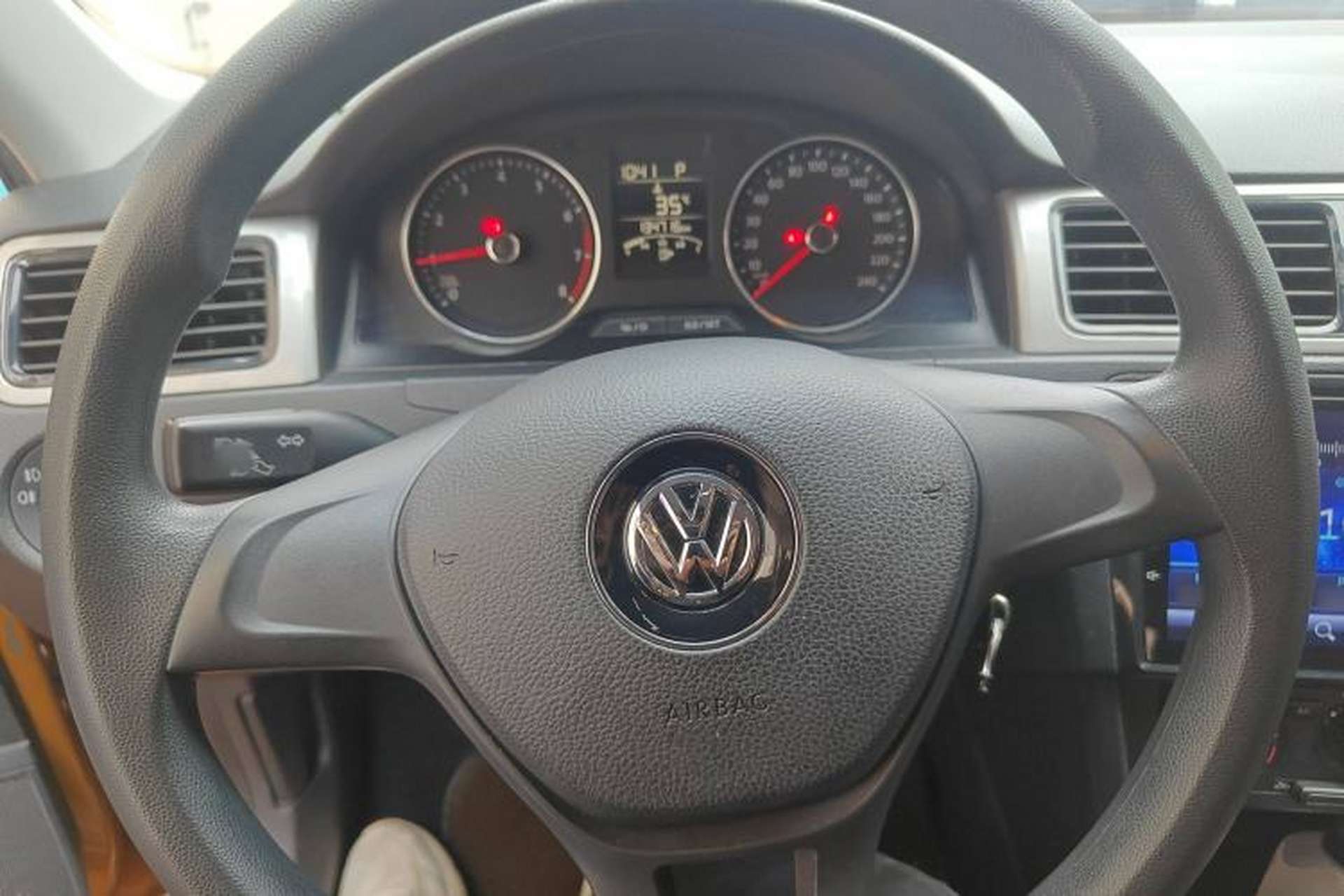Used Volkswagen Santana 2016 Cross 1.6L Automatic Fashion Edition Steering Wheel