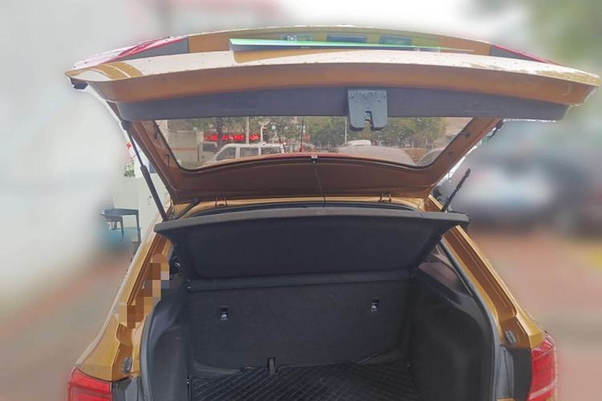 Used Volkswagen Santana 2016 Cross 1.6L Automatic Fashion Edition Trunk