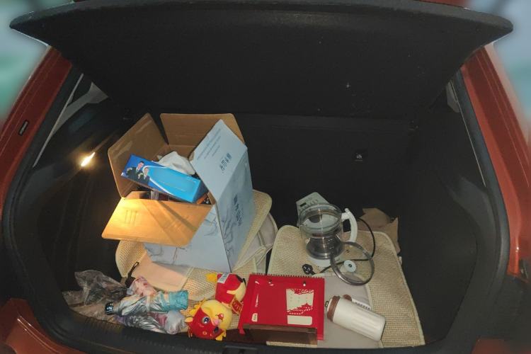 Used Volkswagen Santana 2016 Cross 1.6L Automatic Fashion Edition Trunk