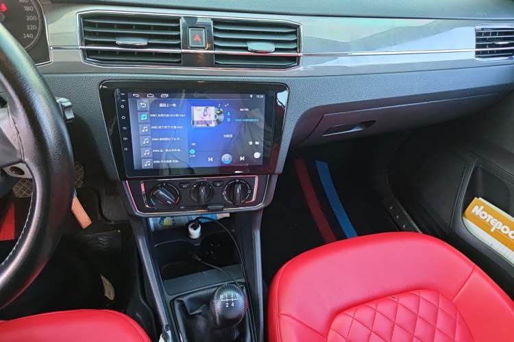 Used Volkswagen Santana 2017 Haval H9 1.6L Manual Fashion Edition Audio And AC Panel