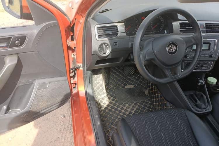 Used Volkswagen Santana 2017 Haval H6 1.6L Automatic Fashion Edition Interior 3