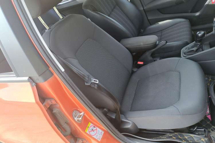 Used Volkswagen Santana 2017 Haval H6 1.6L Automatic Fashion Edition Right Front Seat