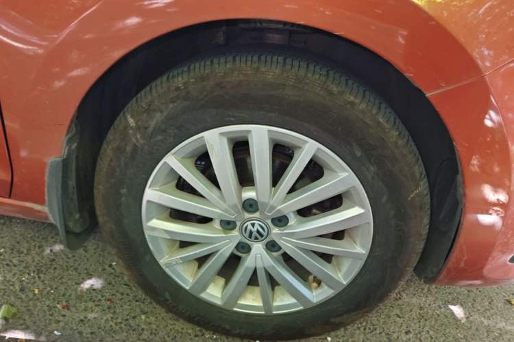 Used Volkswagen Santana 2017 Haval H9 1.6L Automatic Comfort Edition Right Front Wheel Hub