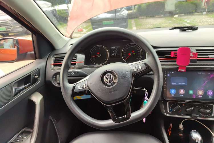 Used Volkswagen Santana 2017 Haval H9 1.6L Automatic Comfort Edition Steering Wheel
