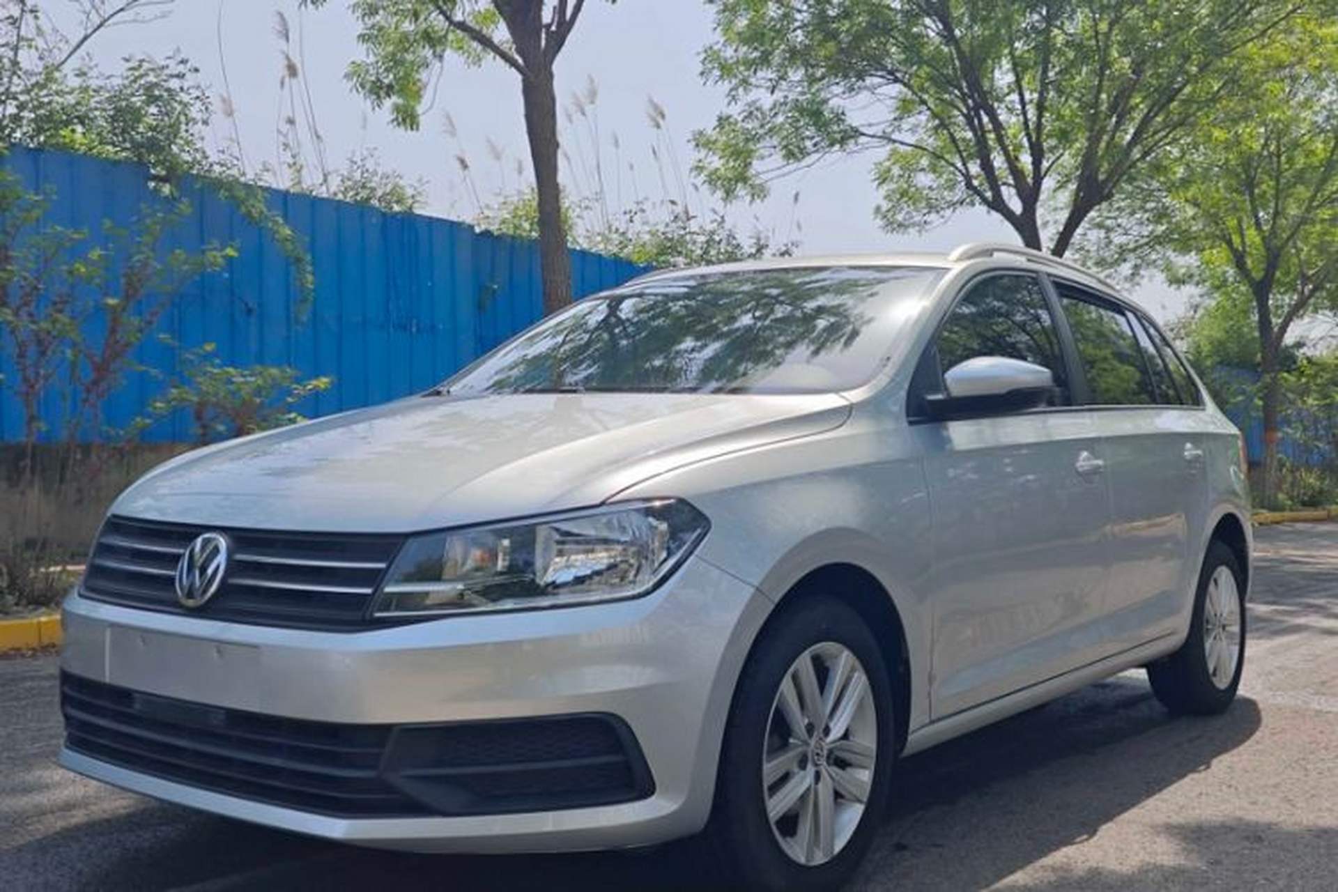 Used Volkswagen Santana 2017 Haval H9 1.6L Manual Fashion Edition Front Left 45 Deg