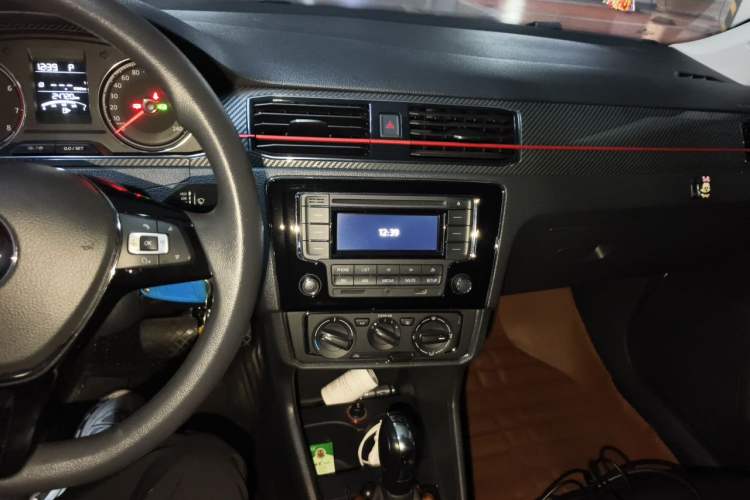 Used Volkswagen Santana 2017 Haval H9 1.6L Automatic Comfort Edition Audio And AC Panel