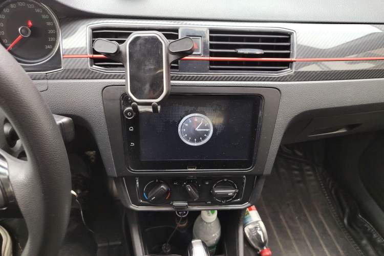 Used Volkswagen Santana 2017 Haval H9 1.6L Automatic Comfort Edition Audio And AC Panel