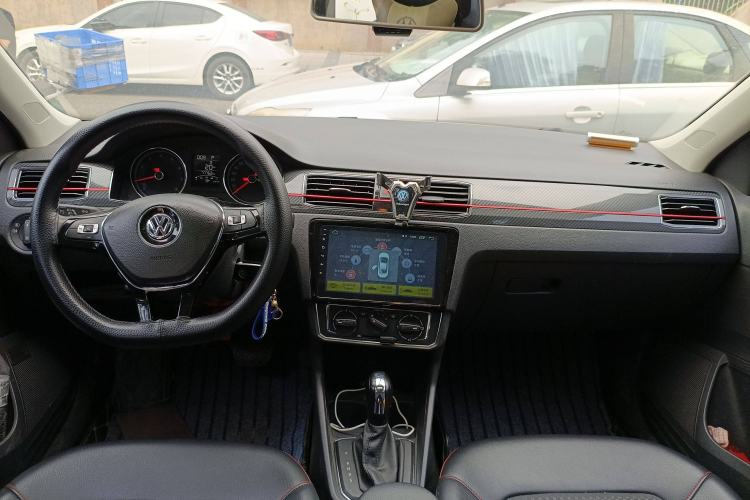 Used Volkswagen Santana 2017 Haval H9 1.6L Automatic Comfort Edition Center Console