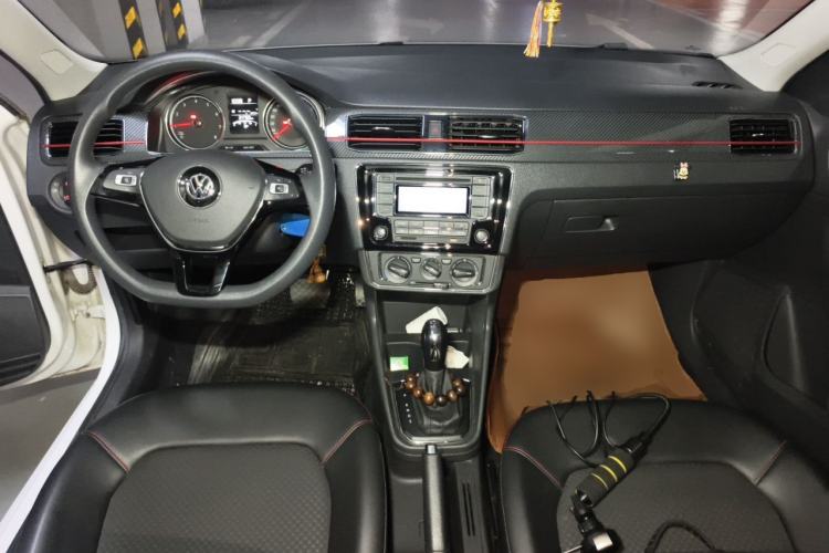 Used Volkswagen Santana 2017 Haval H9 1.6L Automatic Comfort Edition Center Console