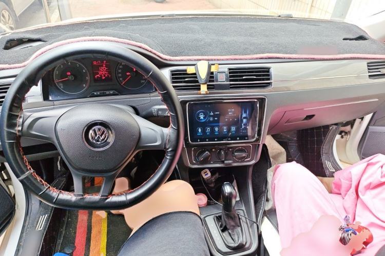 Used Volkswagen Santana 2017 Haval H6 1.6L Automatic Fashion Edition Center Console