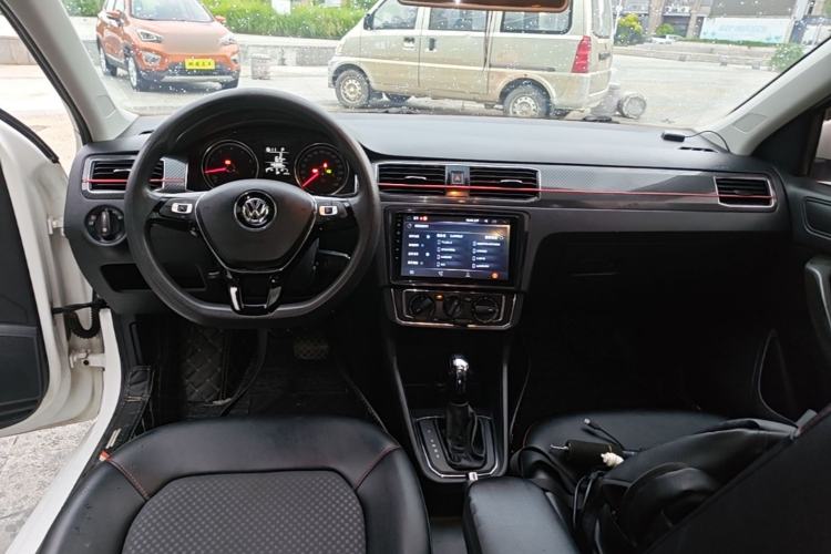 Used Volkswagen Santana 2017 Haval H9 1.6L Automatic Comfort Edition Center Console