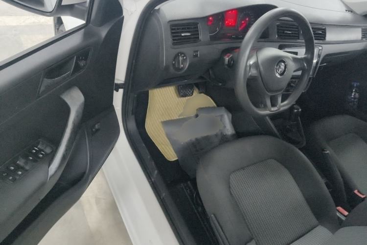 Used Volkswagen Santana 2017 Haval H6 1.6L Automatic Fashion Edition Driver Seat