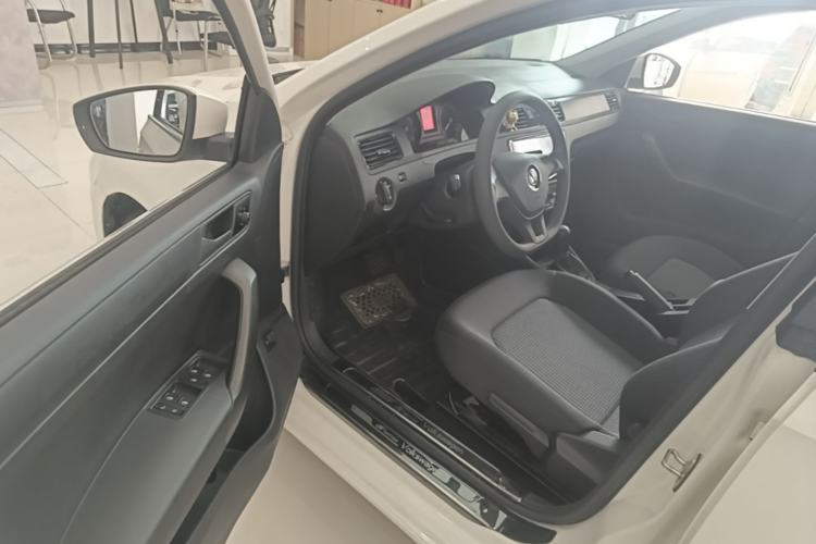 Used Volkswagen Santana 2017 Haval H6 1.6L Automatic Fashion Edition Driver Seat