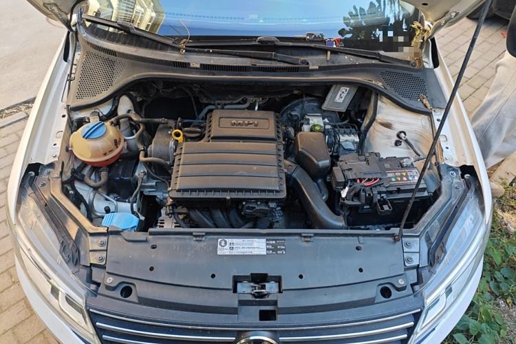 Used Volkswagen Santana 2017 Haval H9 1.6L Manual Comfort Edition Engine Bay