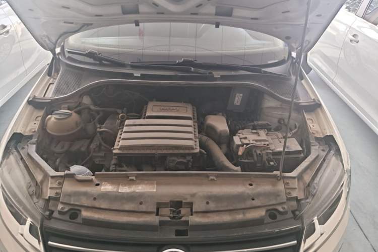 Used Volkswagen Santana 2017 Haval H6 1.6L Automatic Fashion Edition Engine Bay
