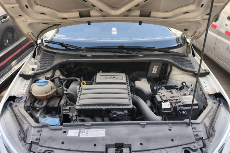 Used Volkswagen Santana 2017 Haval H9 1.6L Automatic Comfort Edition Engine Bay