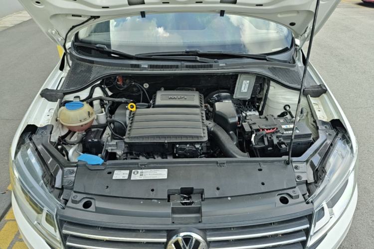 Used Volkswagen Santana 2017 HaoNa 1.4L Manual Fashion Edition Engine Bay