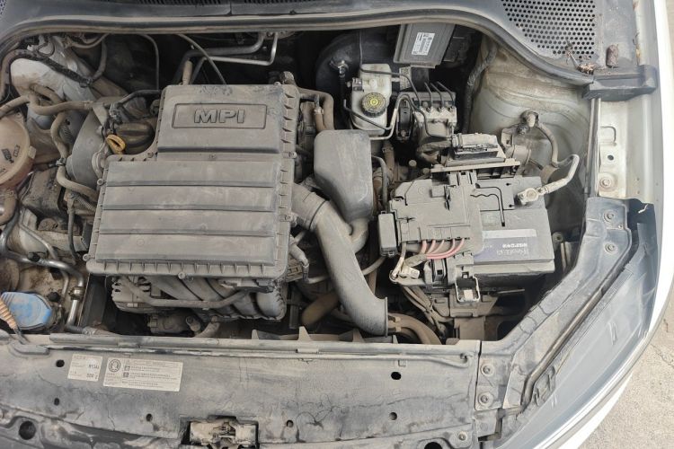 Used Volkswagen Santana 2017 Haval H6 1.6L Automatic Fashion Edition Engine Bay Left