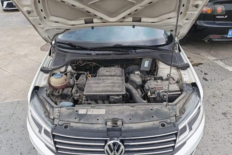 Used Volkswagen Santana 2017 Haval H9 1.6L Automatic Comfort Edition Engine Bay