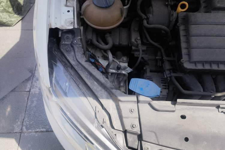 Used Volkswagen Santana 2017 Haval H9 1.6L Manual Fashion Edition Engine Bay Right