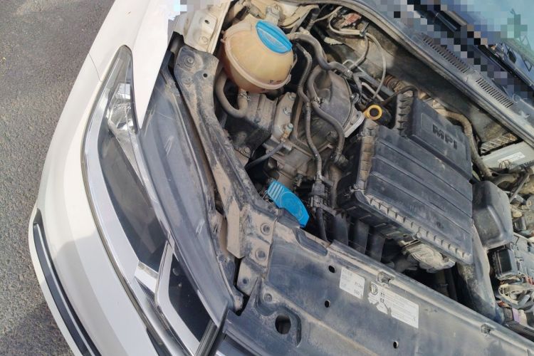 Used Volkswagen Santana 2017 HaoNa 1.4L Manual Fashion Edition Engine Bay Right