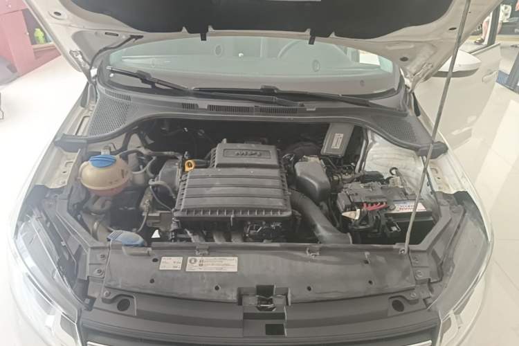 Used Volkswagen Santana 2017 Haval H6 1.6L Automatic Fashion Edition Engine Bay
