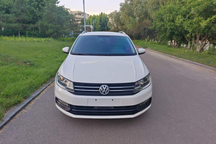 Used Volkswagen Santana 2017 Haval H9 1.6L Manual Fashion Edition Exterior 1