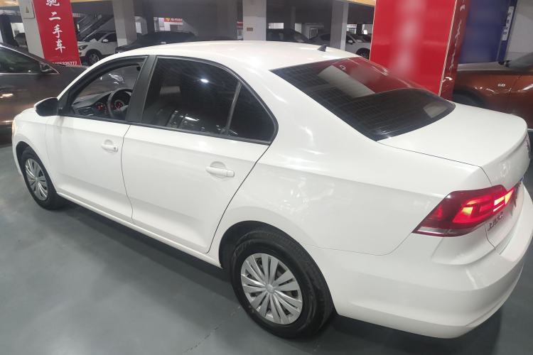 Used Volkswagen Santana 2017 Haval H6 1.6L Automatic Fashion Edition Exterior 3