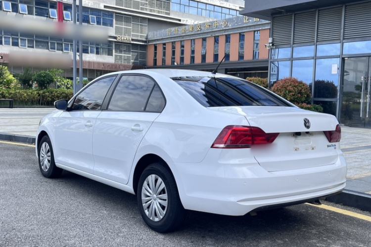 Used Volkswagen Santana 2017 Haval H6 1.6L Automatic Fashion Edition Exterior 3