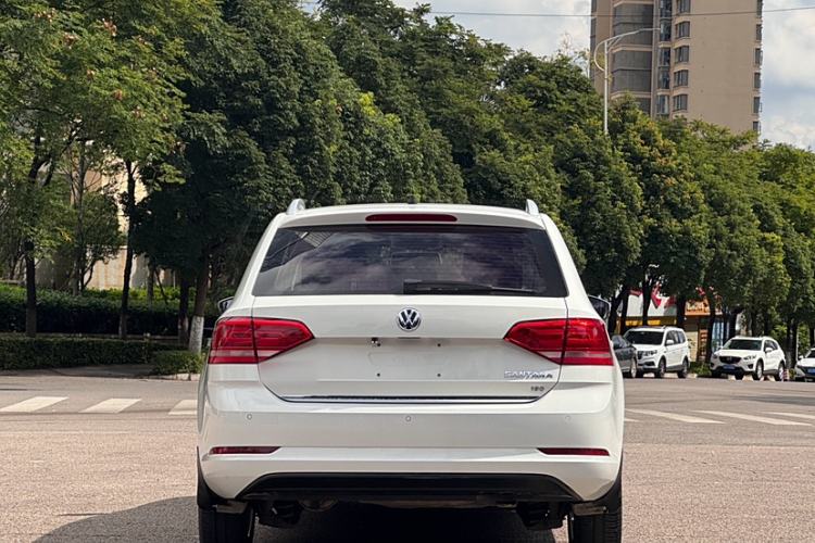 Used Volkswagen Santana 2017 Haval H9 1.6L Automatic Comfort Edition Exterior 5