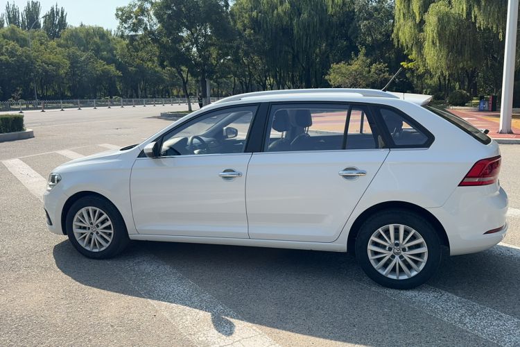 Used Volkswagen Santana 2017 Haval H9 1.6L Automatic Comfort Edition Exterior 5