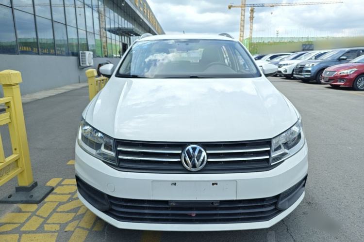 Used Volkswagen Santana 2017 HaoNa 1.4L Manual Fashion Edition Front