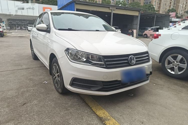 Used Volkswagen Santana 2017 Haval H6 1.6L Automatic Fashion Edition Front Right 45 Deg