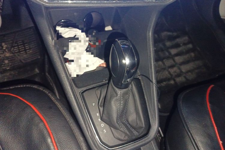 Used Volkswagen Santana 2017 Haval H9 1.6L Automatic Comfort Edition Gear Lever