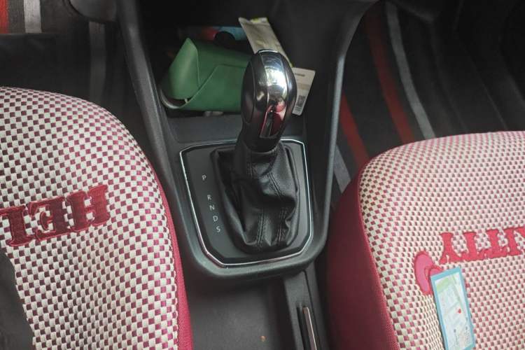 Used Volkswagen Santana 2017 Haval H9 1.6L Automatic Comfort Edition Gear Lever