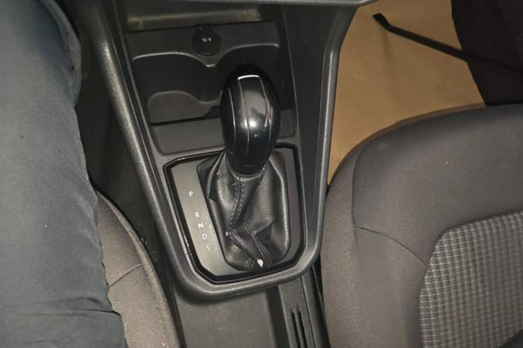 Used Volkswagen Santana 2017 Haval H6 1.6L Automatic Fashion Edition Gear Lever