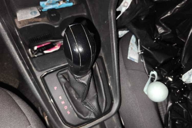 Used Volkswagen Santana 2017 Haval H6 1.6L Automatic Fashion Edition Gear Lever