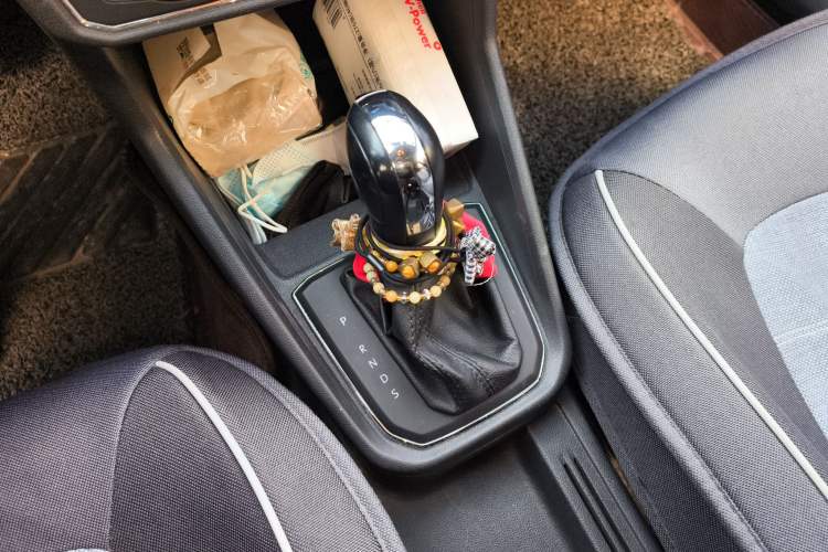 Used Volkswagen Santana 2017 Haval H9 1.6L Automatic Comfort Edition Gear Lever