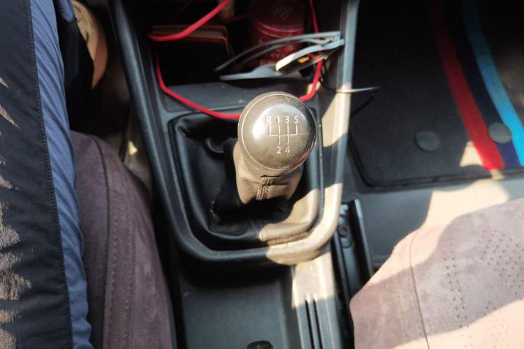 Used Volkswagen Santana 2017 HaoNa 1.4L Manual Fashion Edition Gear Lever