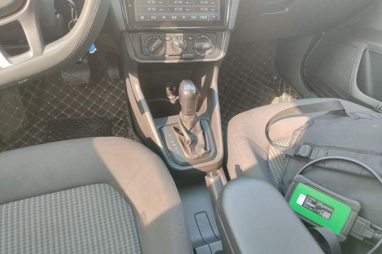 Used Volkswagen Santana 2017 Haval H6 1.6L Automatic Fashion Edition Gear Lever