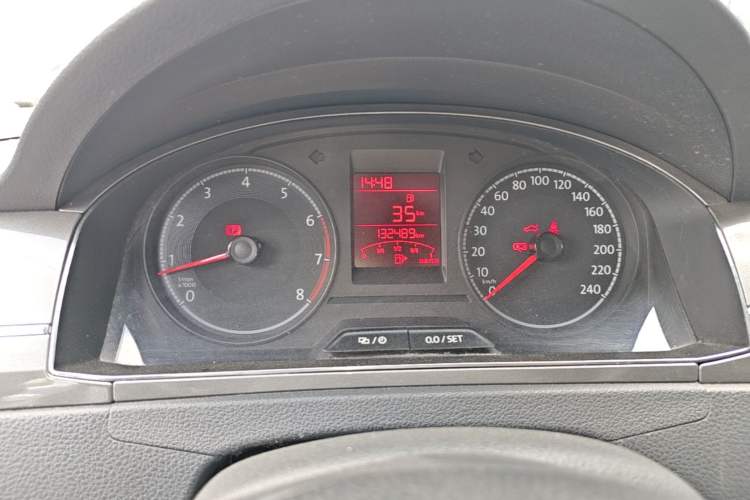 Used Volkswagen Santana 2017 HaoNa 1.4L Manual Fashion Edition Instrument Cluster