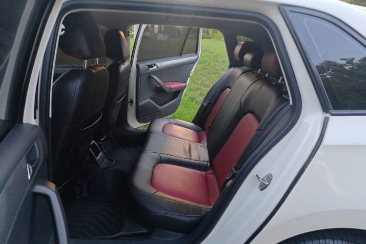 Used Volkswagen Santana 2017 Haval H9 1.6L Manual Fashion Edition Interior 1